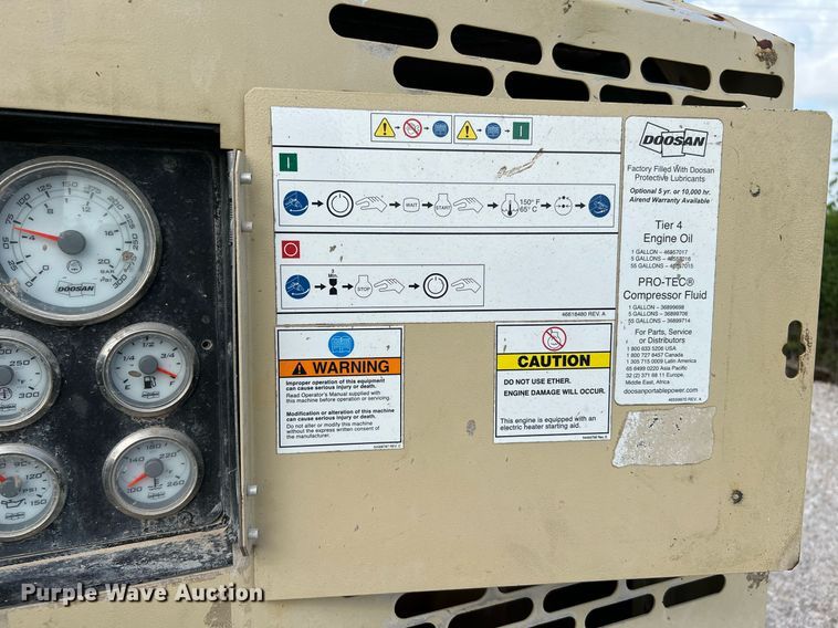 image for item LF9333 2016 Doosan P425/HP375  air compressor