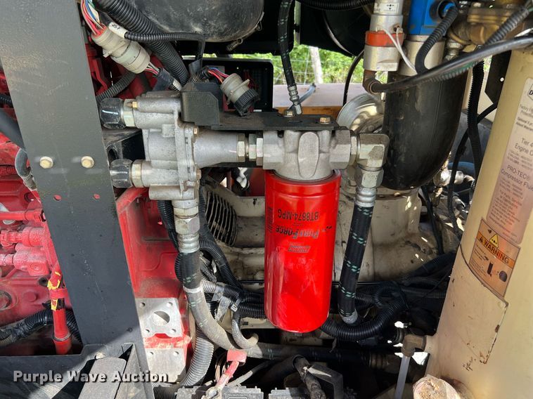 image for item LF9333 2016 Doosan P425/HP375  air compressor