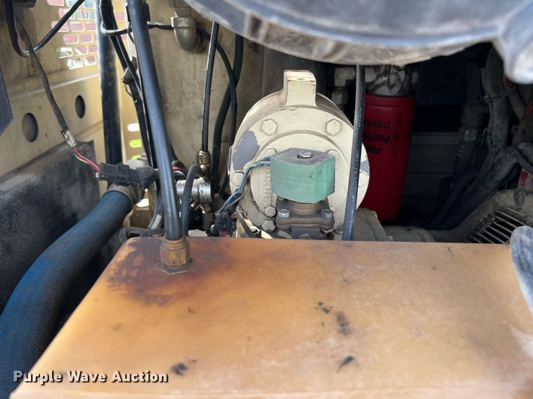 image for item LF9333 2016 Doosan P425/HP375  air compressor