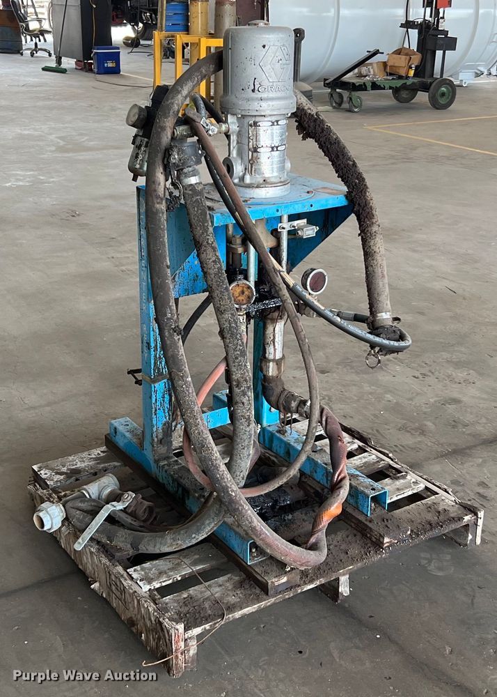 image for item LF9334 Carpenter Rely G107  foam fill pneumatic pump