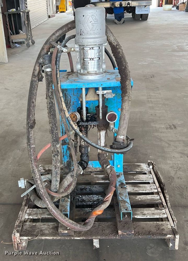 image for item LF9334 Carpenter Rely G107  foam fill pneumatic pump