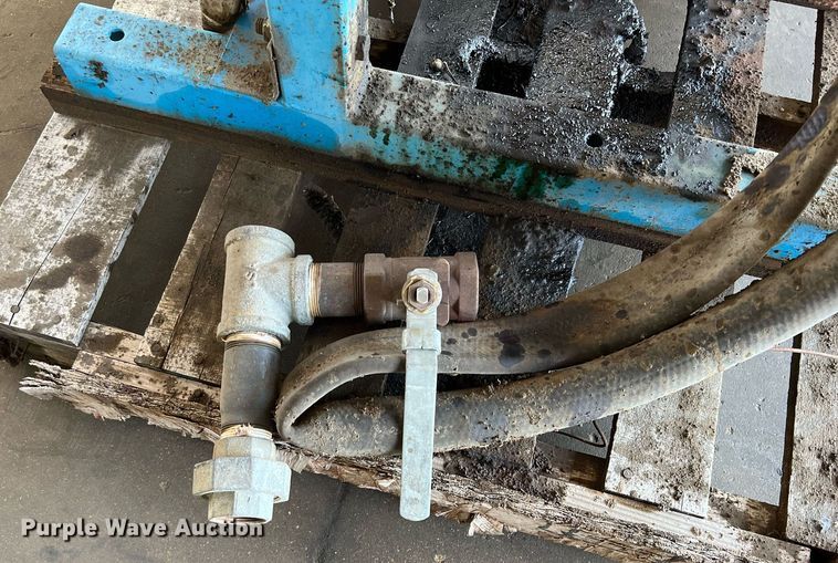 image for item LF9334 Carpenter Rely G107  foam fill pneumatic pump