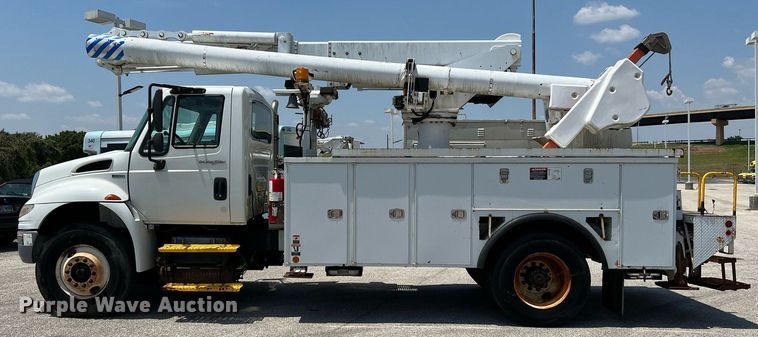 image for item LF9365 2012 International 4300 bucket truck