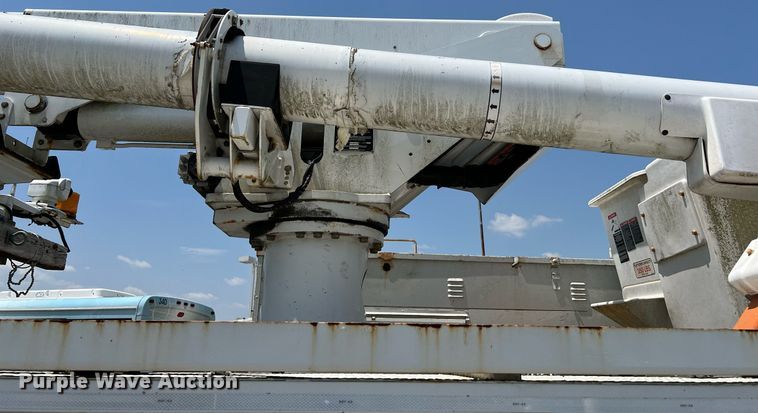 image for item LF9365 2012 International 4300 bucket truck