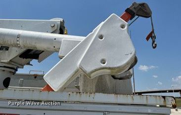 image for item LF9365 2012 International 4300 bucket truck