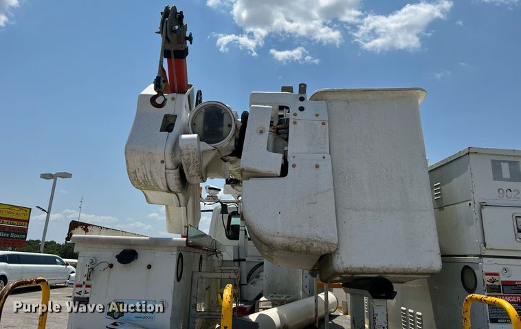 image for item LF9365 2012 International 4300 bucket truck