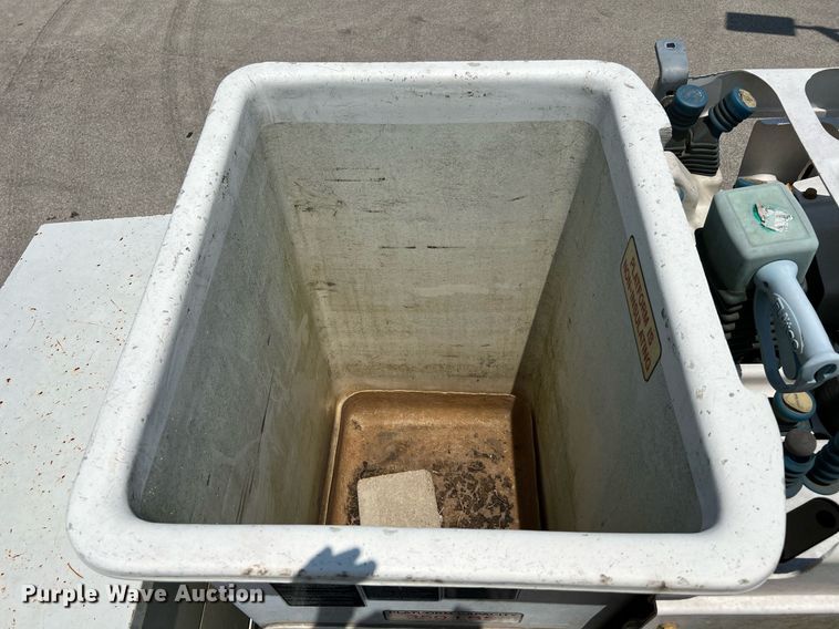 image for item LF9365 2012 International 4300 bucket truck