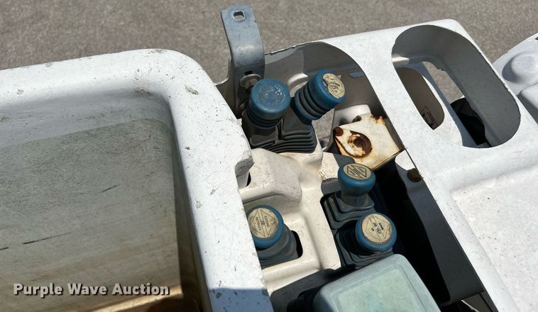 image for item LF9365 2012 International 4300 bucket truck