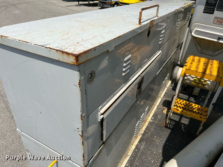 image for item LF9365 2012 International 4300 bucket truck