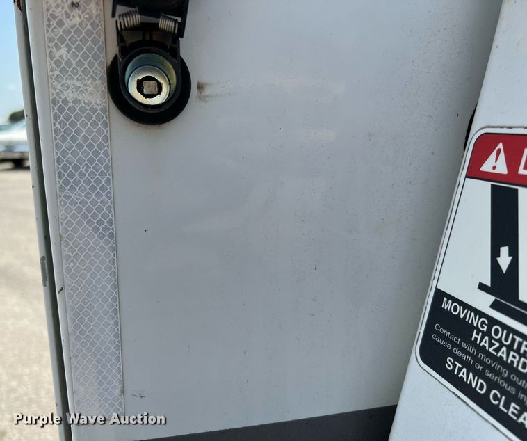 image for item LF9365 2012 International 4300 bucket truck