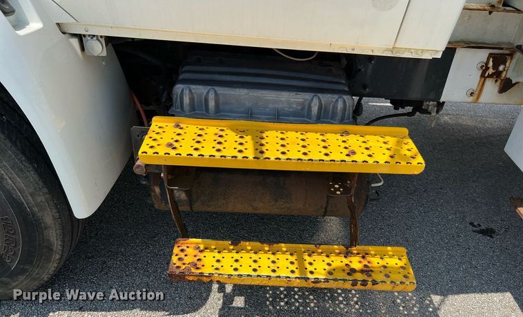 image for item LF9365 2012 International 4300 bucket truck