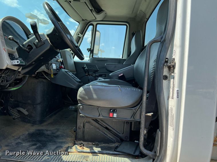 image for item LF9365 2012 International 4300 bucket truck