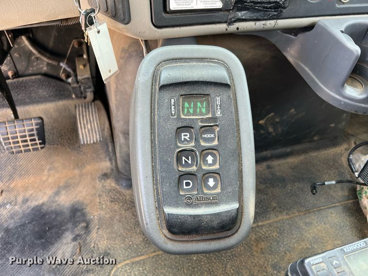 image for item LF9365 2012 International 4300 bucket truck