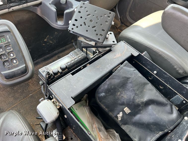 image for item LF9365 2012 International 4300 bucket truck