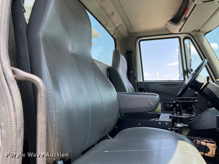 image for item LF9365 2012 International 4300 bucket truck