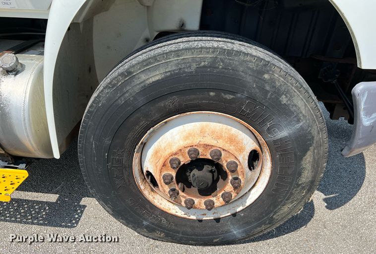 image for item LF9365 2012 International 4300 bucket truck