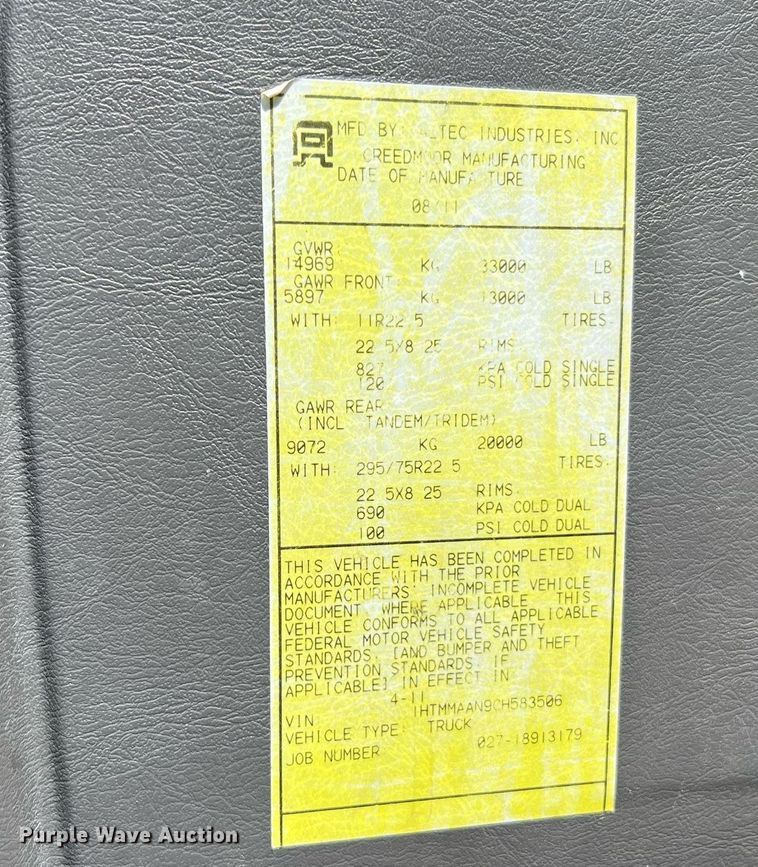 image for item LF9365 2012 International 4300 bucket truck