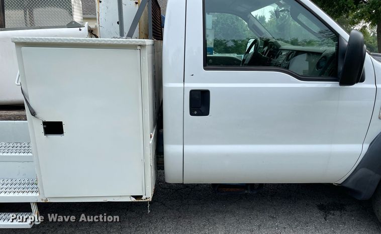 image for item LJ9784 2008 Ford F550 Super Duty XL  bucket truck