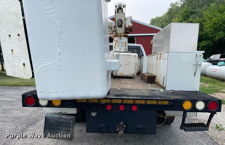 image for item LJ9784 2008 Ford F550 Super Duty XL  bucket truck