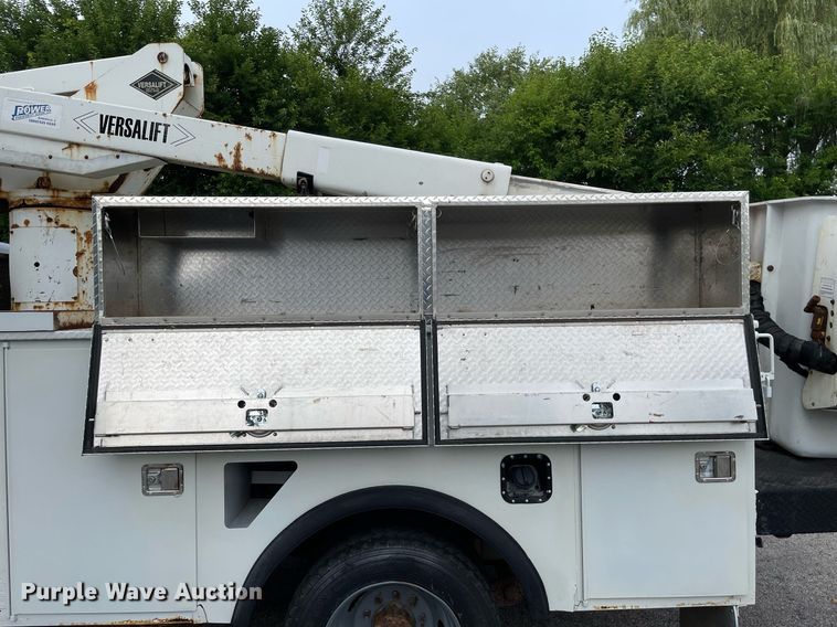 image for item LJ9784 2008 Ford F550 Super Duty XL  bucket truck