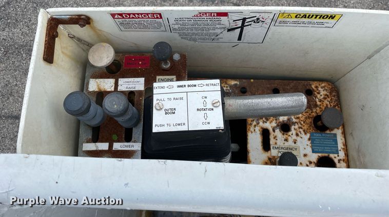 image for item LJ9784 2008 Ford F550 Super Duty XL  bucket truck