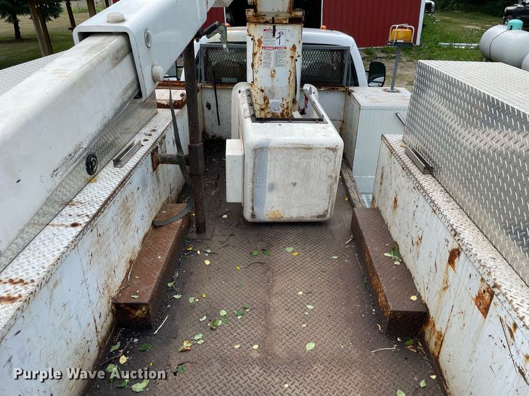 image for item LJ9784 2008 Ford F550 Super Duty XL  bucket truck