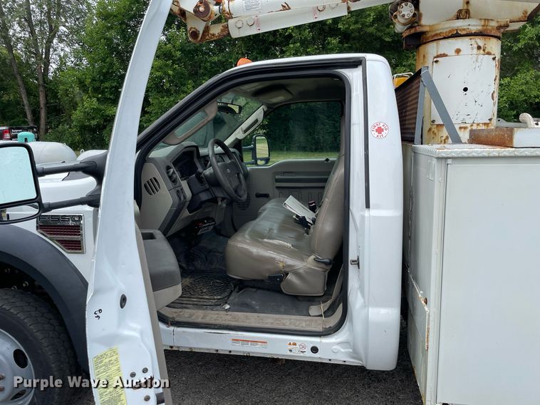 image for item LJ9784 2008 Ford F550 Super Duty XL  bucket truck