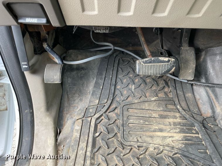 image for item LJ9784 2008 Ford F550 Super Duty XL  bucket truck