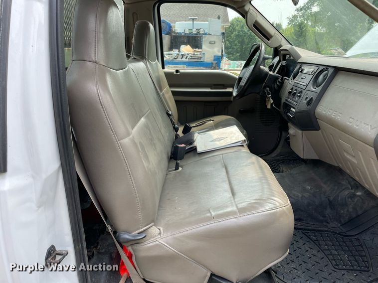 image for item LJ9784 2008 Ford F550 Super Duty XL  bucket truck