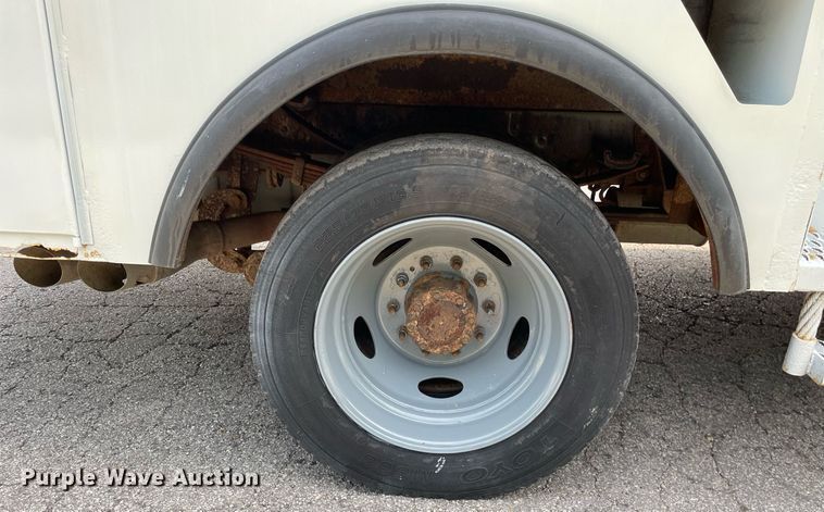 image for item LJ9784 2008 Ford F550 Super Duty XL  bucket truck