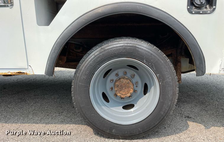 image for item LJ9784 2008 Ford F550 Super Duty XL  bucket truck