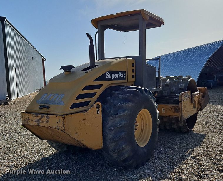 image for item LM9099 Superpac 8420  single drum vibratory roller