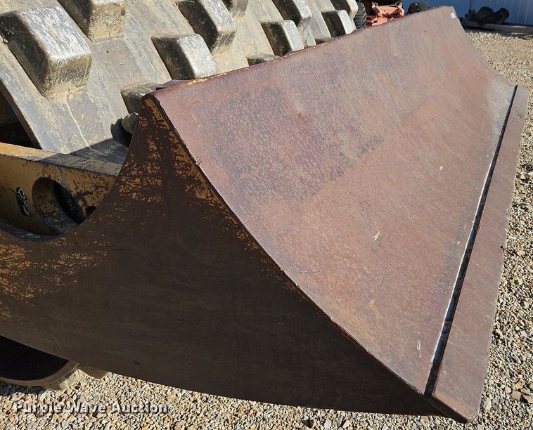 image for item LM9099 Superpac 8420  single drum vibratory roller