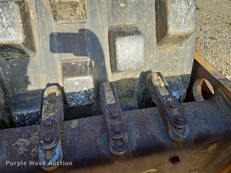 image for item LM9099 Superpac 8420  single drum vibratory roller