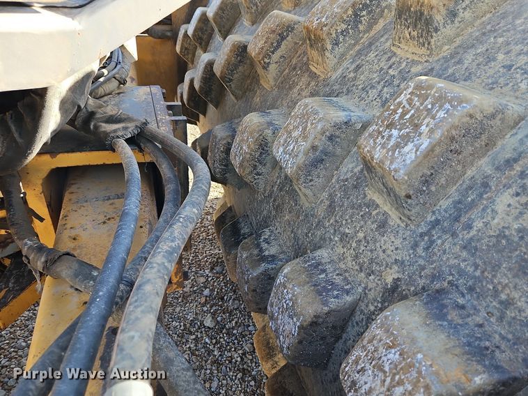 image for item LM9099 Superpac 8420  single drum vibratory roller