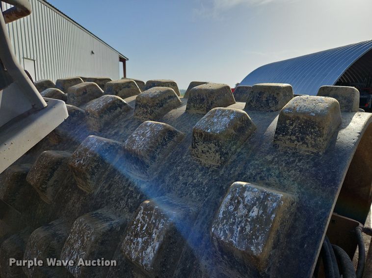 image for item LM9099 Superpac 8420  single drum vibratory roller