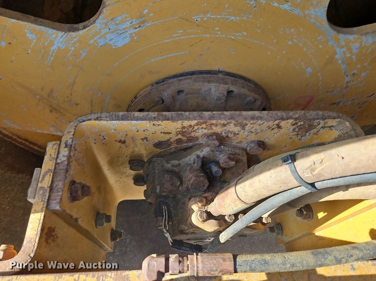 image for item LM9099 Superpac 8420  single drum vibratory roller