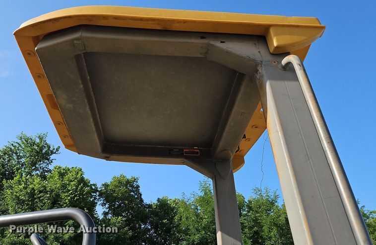 image for item LM9099 Superpac 8420  single drum vibratory roller