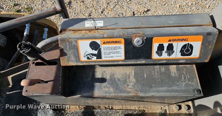 image for item LM9099 Superpac 8420  single drum vibratory roller