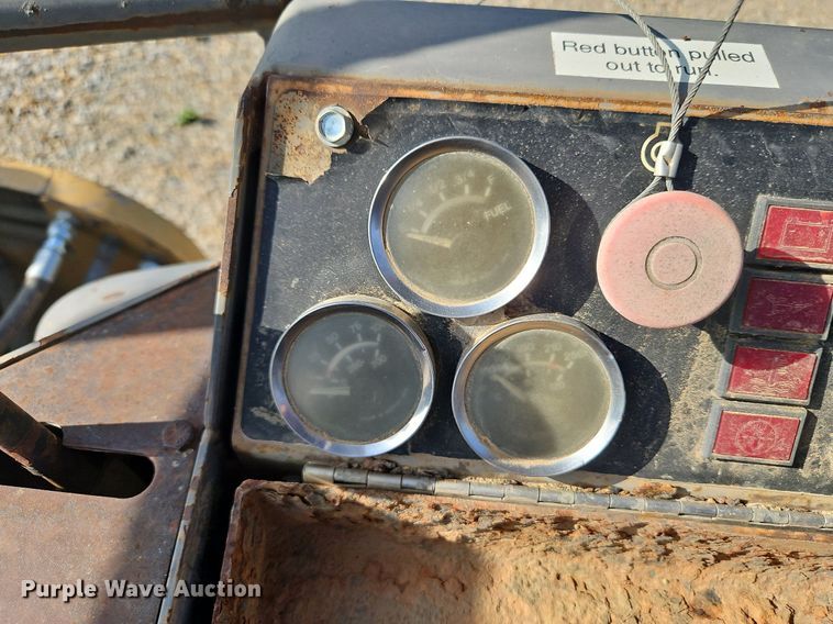 image for item LM9099 Superpac 8420  single drum vibratory roller