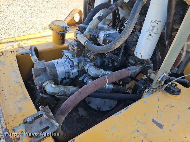 image for item LM9099 Superpac 8420  single drum vibratory roller