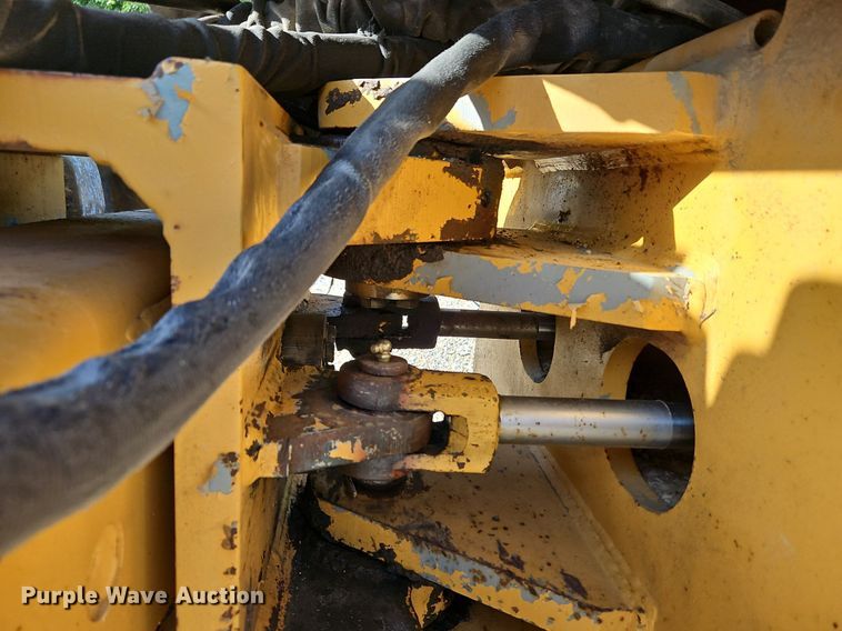 image for item LM9099 Superpac 8420  single drum vibratory roller