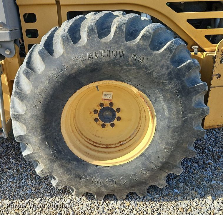 image for item LM9099 Superpac 8420  single drum vibratory roller