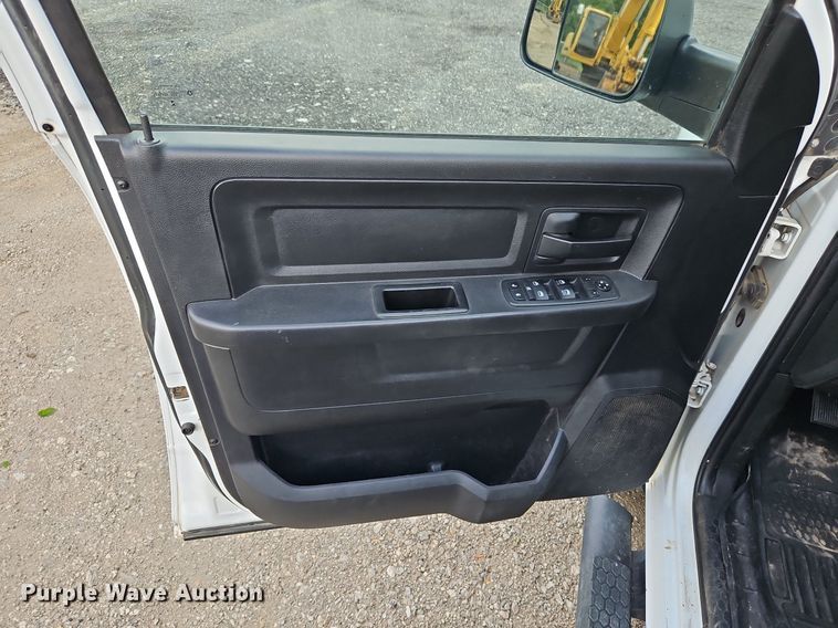 image for item LM9102 2018 Dodge Ram 2500HD  Crew Cab pickup truck