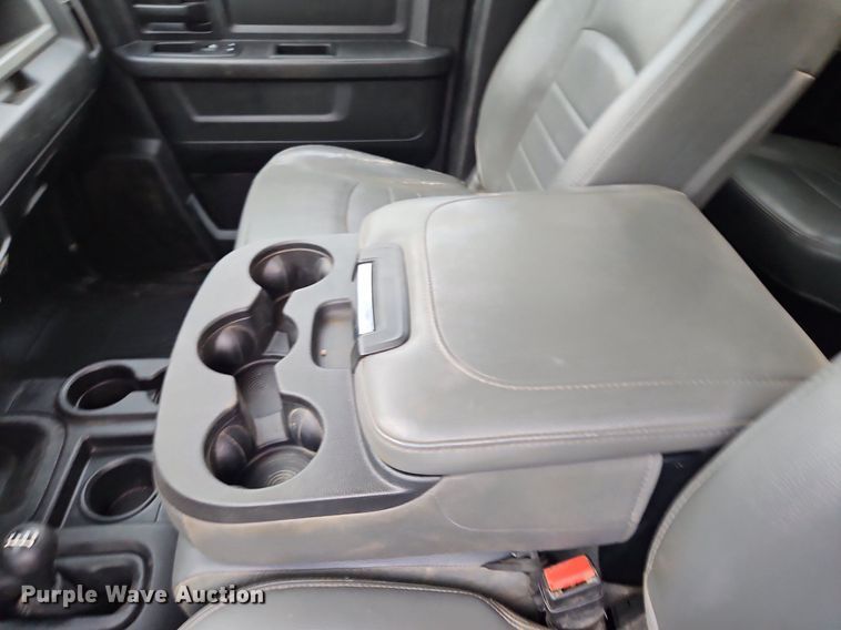 image for item LM9102 2018 Dodge Ram 2500HD  Crew Cab pickup truck