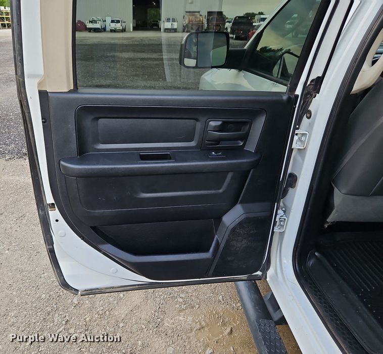 image for item LM9102 2018 Dodge Ram 2500HD  Crew Cab pickup truck