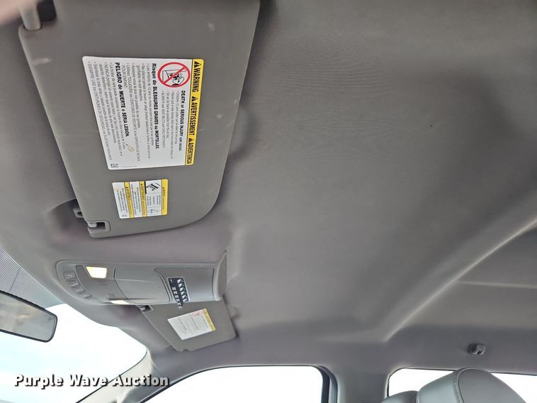 image for item LM9103 2018 Ford F550 Super Duty  Crew Cab truck cab and chassis