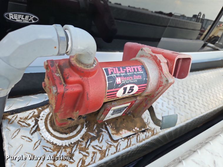 image for item LM9104 2012 Dodge Ram 2500HD  Crew Cab pickup truck