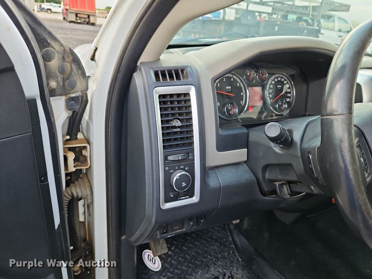 image for item LM9104 2012 Dodge Ram 2500HD  Crew Cab pickup truck