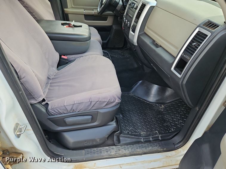 image for item LM9104 2012 Dodge Ram 2500HD  Crew Cab pickup truck